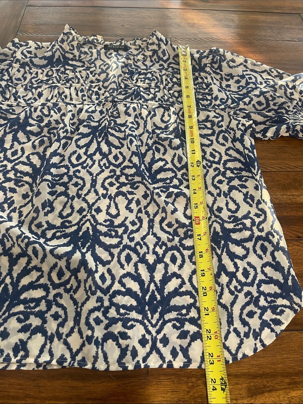 Pleione Puff short Sleeve split neck - Picture 11 of 14